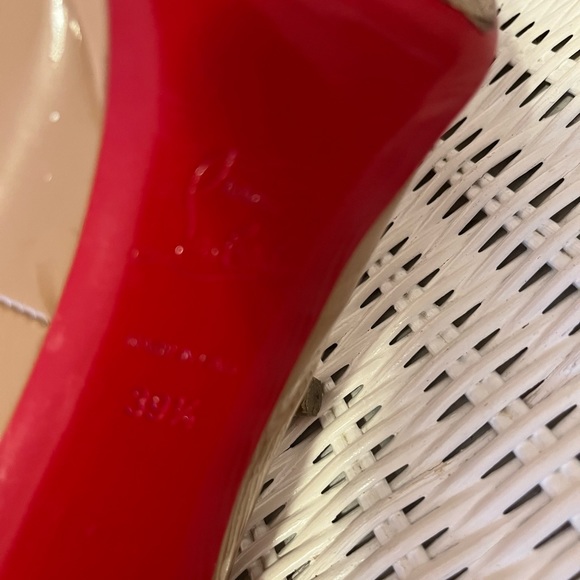 SOLD Christian Louboutin patent round toe heels - Picture 7 of 7